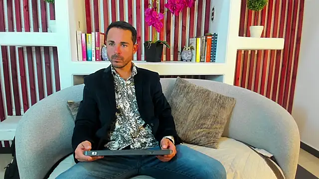 Adams Sanz online show from 05-06-26, 07:52