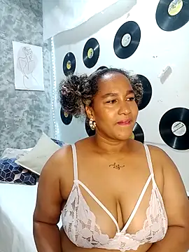 medusafox  online show from 03-24-26, 04:28