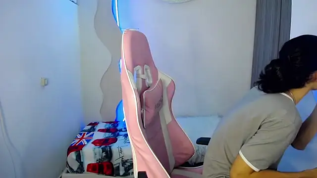 Larry craft online show from 04-09-26, 08:36