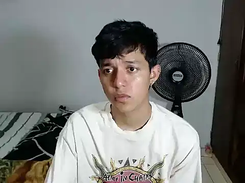 cute jisus online show from 03-23-26, 07:51