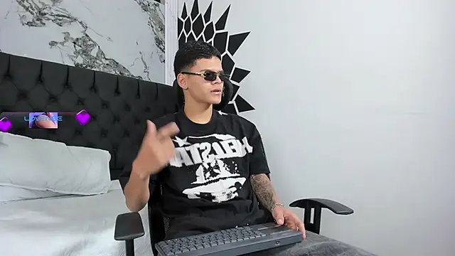 DylanRoyce  online show from 03-16-26, 11:47