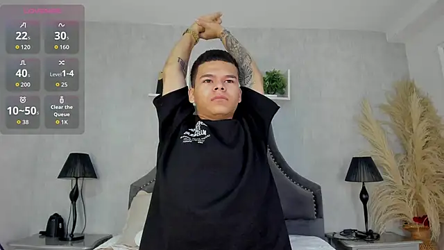 Snapshot of DylanRoyce_ chatting on 05-31-26, 12:34 DylanRoyce online show from 05-31-26, 12:34