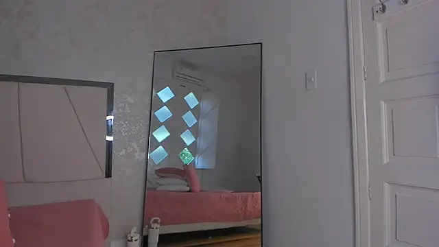 Arii wilde online show from 04-20-26, 02:09