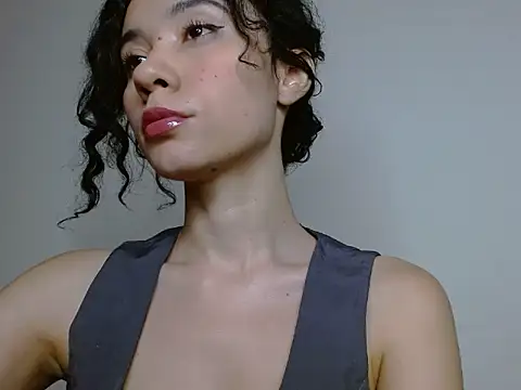 helena hadler online show from 03-27-26, 02:06