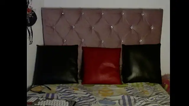 Snapshot of samanta_rosse20 chatting on 06-16-26, 12:02 samanta rosse20 online show from 06-16-26, 12:02