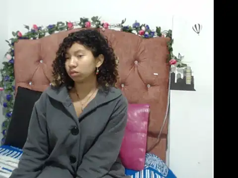 Snapshot of samanta_rosse20 chatting on 07-27-26, 02:07 samanta rosse20 online show from 07-27-26, 02:07
