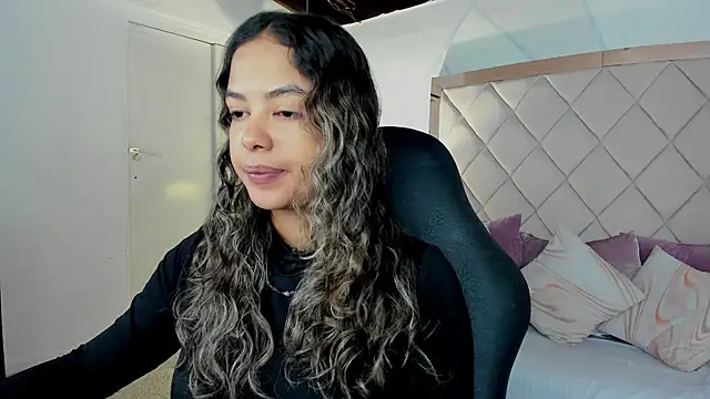 dulce lyraa1 online show from 02-27-26, 04:23