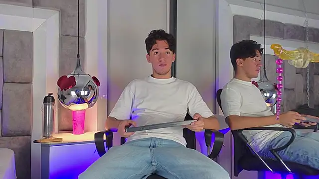 Austin Reedss online show from 04-06-26, 02:07