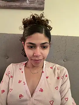 Snapshot of 021hotcouple chatting on 04-06-26, 05:58 021hotcouple online show from 04-06-26, 05:58