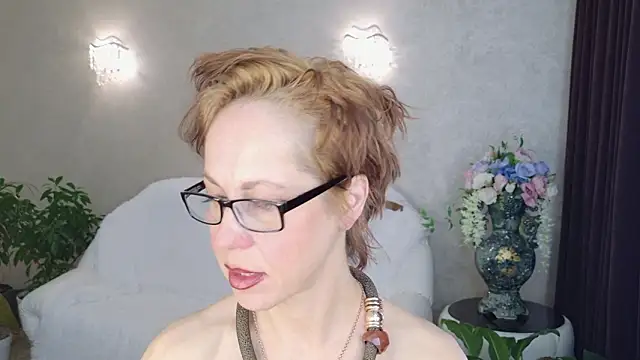 Snapshot of LioraWeiss chatting on 03-08-26, 06:50 LioraWeiss online show from 03-08-26, 06:50