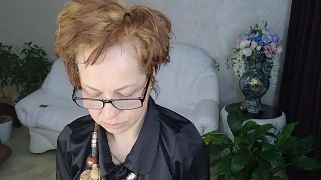 Snapshot of LioraWeiss chatting on 03-09-26, 06:39 LioraWeiss online show from 03-09-26, 06:39