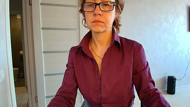 Snapshot of LioraWeiss chatting on 05-05-26, 07:16 LioraWeiss online show from 05-05-26, 07:16