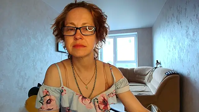 Snapshot of LioraWeiss chatting on 05-15-26, 05:14 LioraWeiss online show from 05-15-26, 05:14