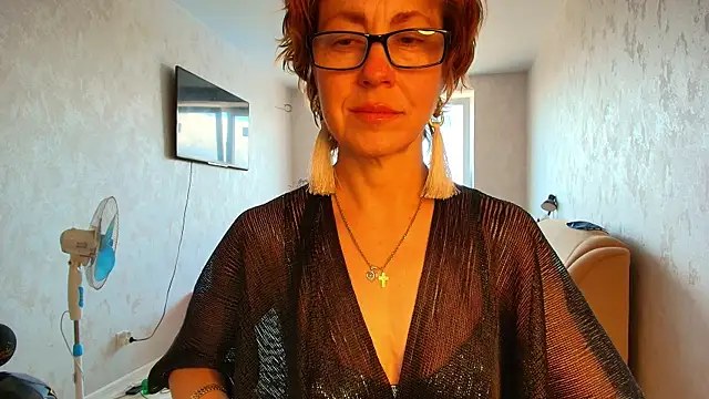 Snapshot of LioraWeiss chatting on 05-29-26, 07:17 LioraWeiss online show from 05-29-26, 07:17