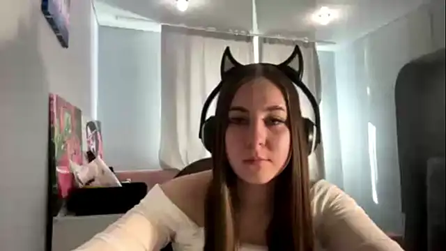 Snapshot of SheryllPickrel chatting on 03-15-26, 10:43 SheryllPickrel online show from 03-15-26, 10:43