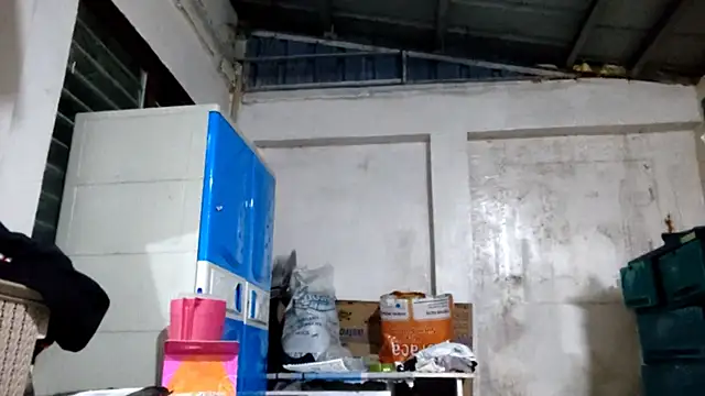 EllieCoconut001 online show from 04-06-26, 10:27