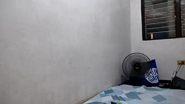 EllieCoconut001 online show from 04-10-26, 10:20