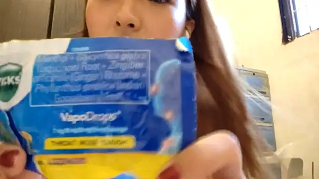 Snapshot of EllieCoconut001 chatting on 06-18-26, 10:19 EllieCoconut001 online show from 06-18-26, 10:19