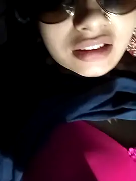 Snapshot of Rashmika_Mandana chatting on 05-14-26, 08:43 Rashmika Mandana online show from 05-14-26, 08:43
