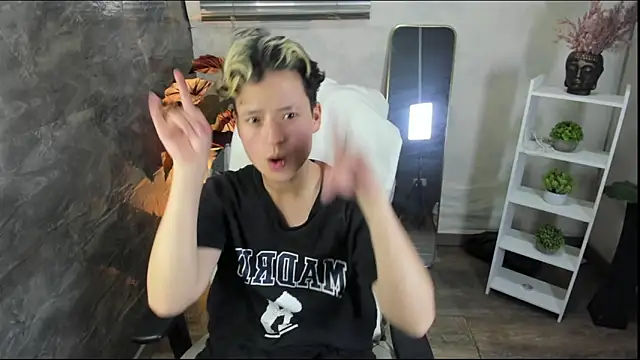 RedHood 1 online show from 04-08-26, 04:01