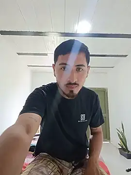Santiag0122  online show from 05-25-26, 04:35