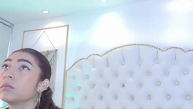 Sara funy online show from 07-27-26, 11:50