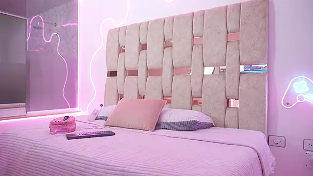 liasuaza online show from 04-07-26, 12:27