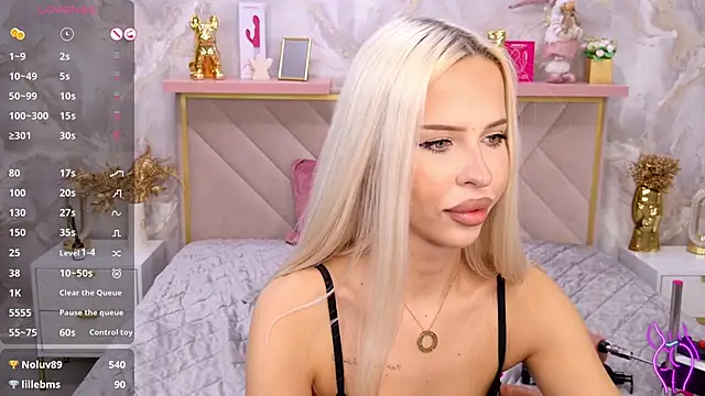 EvaXElfi online show from 03-08-26, 02:04