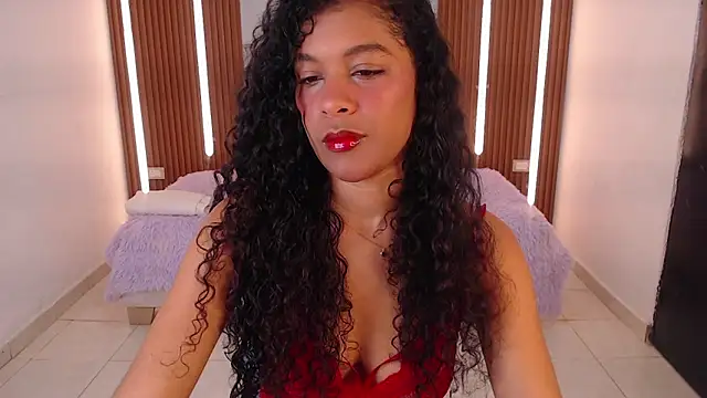 adelinne  online show from 03-06-26, 12:45