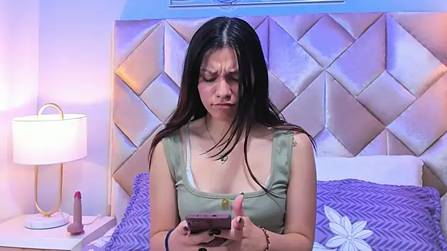 gabyevans4 online show from 03-31-26, 12:27