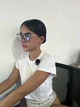 kitty rousse01 online show from 03-06-26, 12:23