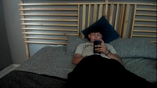 clark ken01 online show from 04-18-26, 08:42