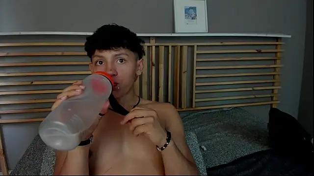 clark ken01 online show from 04-22-26, 09:16