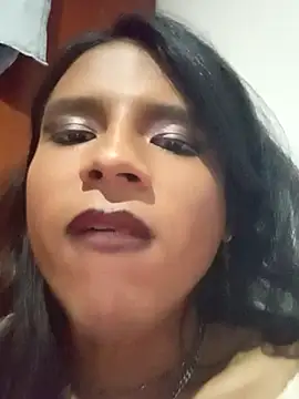 Snapshot of LeiLany777 chatting on 03-08-26, 02:04 LeiLany777 online show from 03-08-26, 02:04