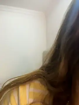 MiluRossee online show from 04-28-26, 05:23