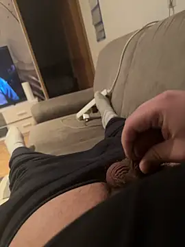 Snapshot of harke_11 chatting on 03-08-26, 03:32 harke 11 online show from 03-08-26, 03:32