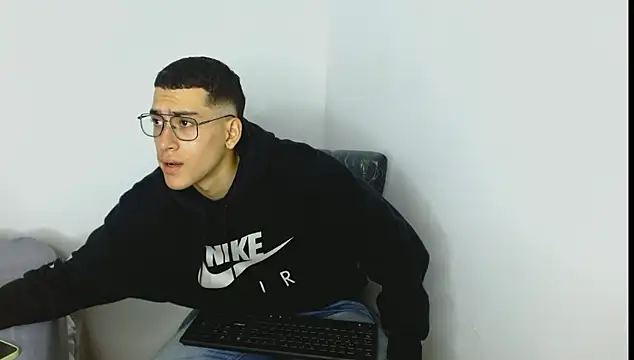 oliver   saint online show from 03-12-26, 11:11