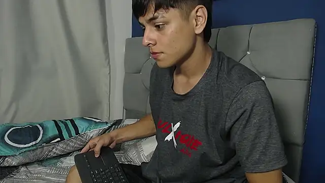 Logan Jhonson19 online show from 04-24-26, 03:31