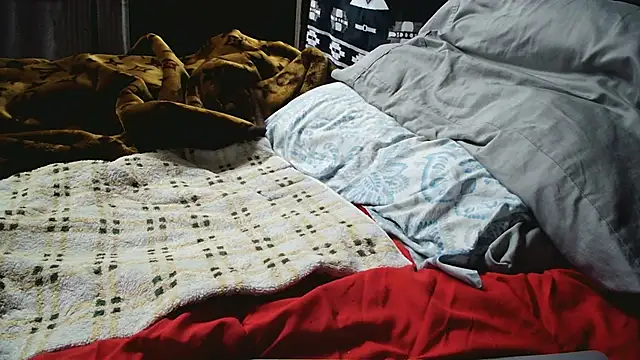 Snapshot of junio7382 chatting on 03-11-26, 08:53 junio7382 online show from 03-11-26, 08:53