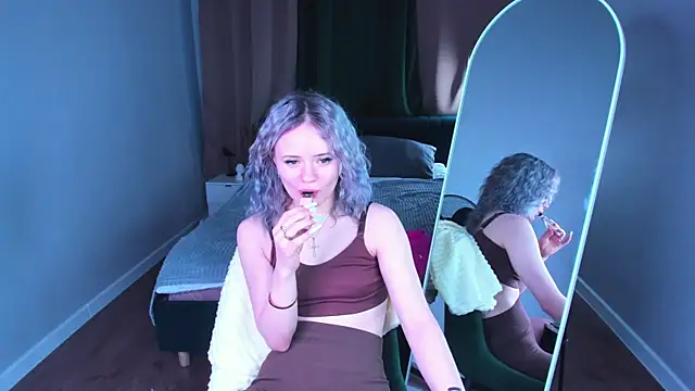 Snapshot of Tessa_Ashe chatting on 05-16-26, 11:14 Tessa Ashe online show from 05-16-26, 11:14