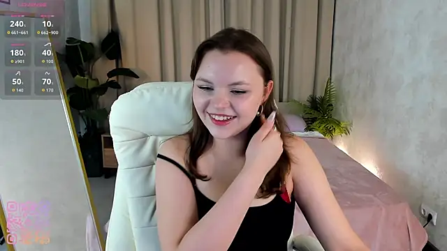 Snapshot of serinella_ chatting on 06-16-26, 12:30 serinella online show from 06-16-26, 12:30