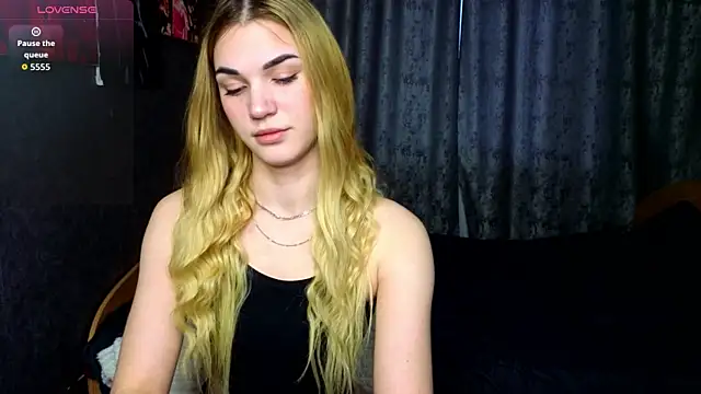 Snapshot of Sweet_Angel97 chatting on 03-19-26, 12:47 Sweet Angel97 online show from 03-19-26, 12:47