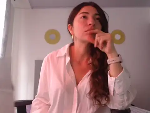 Snapshot of Julietaamado chatting on 05-29-26, 03:43 Julietaamado online show from 05-29-26, 03:43