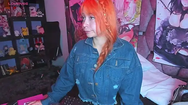Snapshot of Maky_Coss chatting on 06-02-26, 02:52 Maky Coss online show from 06-02-26, 02:52