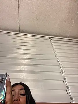 GeorgiaPink  online show from 04-21-26, 07:58