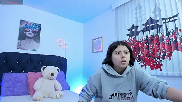 valeria and zoe online show from 03-27-26, 03:01