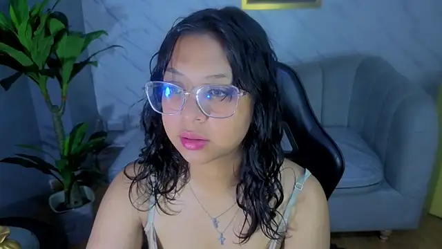 Kristen black T online show from 04-22-26, 03:20