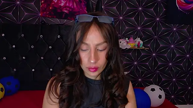 Snapshot of Miis_Beella chatting on 07-09-26, 12:53 Miis Beella online show from 07-09-26, 12:53