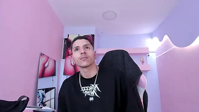 DanteLuxx online show from 05-18-26, 03:46