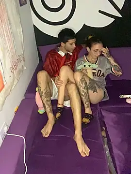 Snapshot of parejahot77 chatting on 03-10-26, 02:27 parejahot77 online show from 03-10-26, 02:27